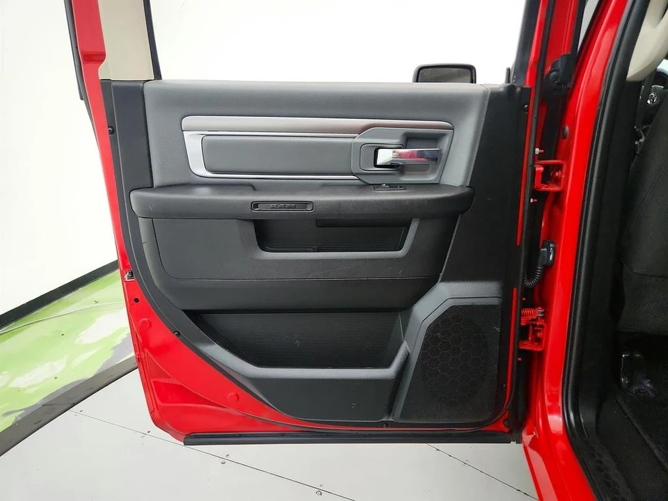 2021 Ram 1500 2nd Gen - Image 23 of 31