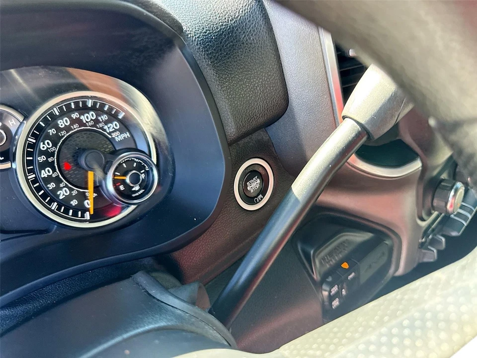 2021 Ram 2500 - Image 6 of 31