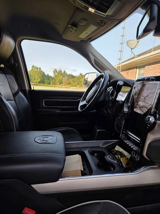 2021 Ram 2500 - Image 5 of 10