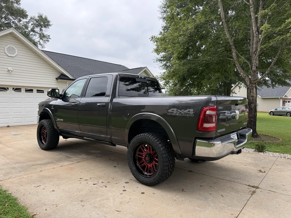 2021 Ram 2500 - Image 8 of 16