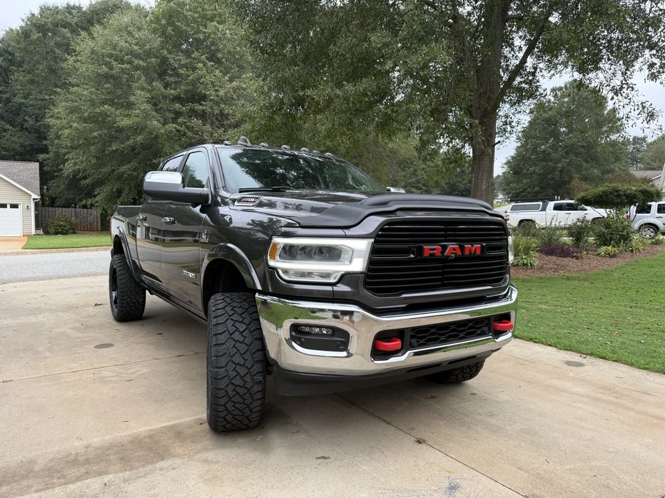 2021 Ram 2500 - Image 2 of 16