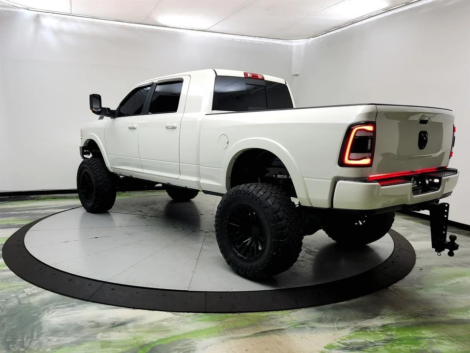 2021 Ram 2500 - Image 7 of 31