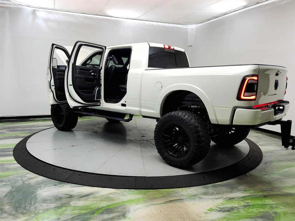 2021 Ram 2500 - Image 12 of 31