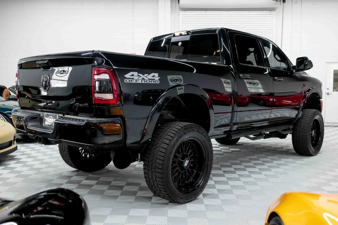 2021 Ram 2500 - Image 7 of 31