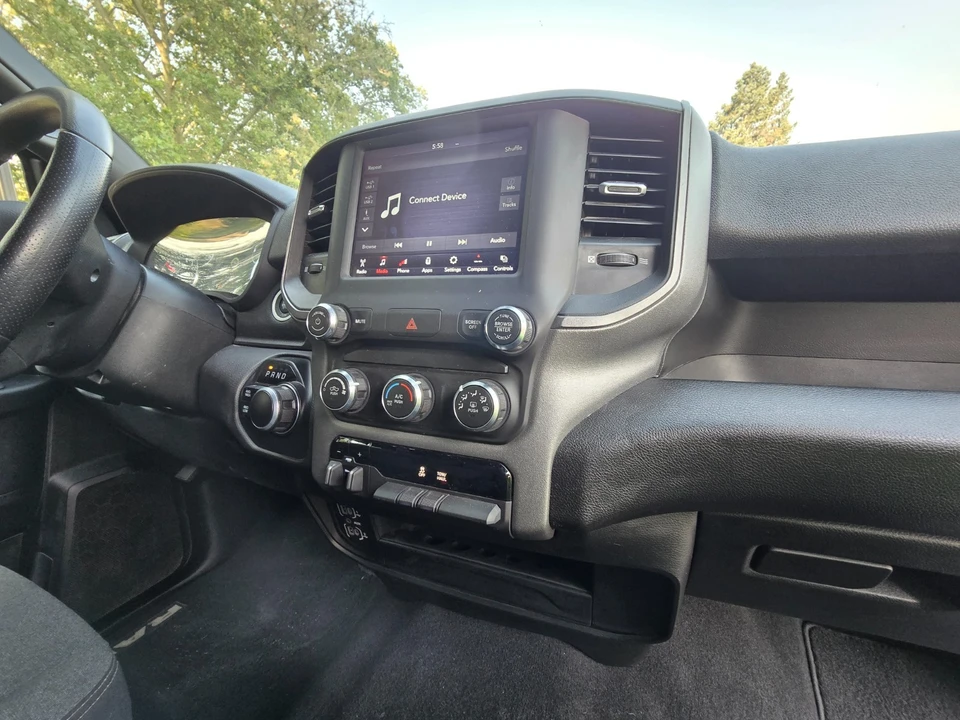 2021 Ram 2500 - Image 9 of 31