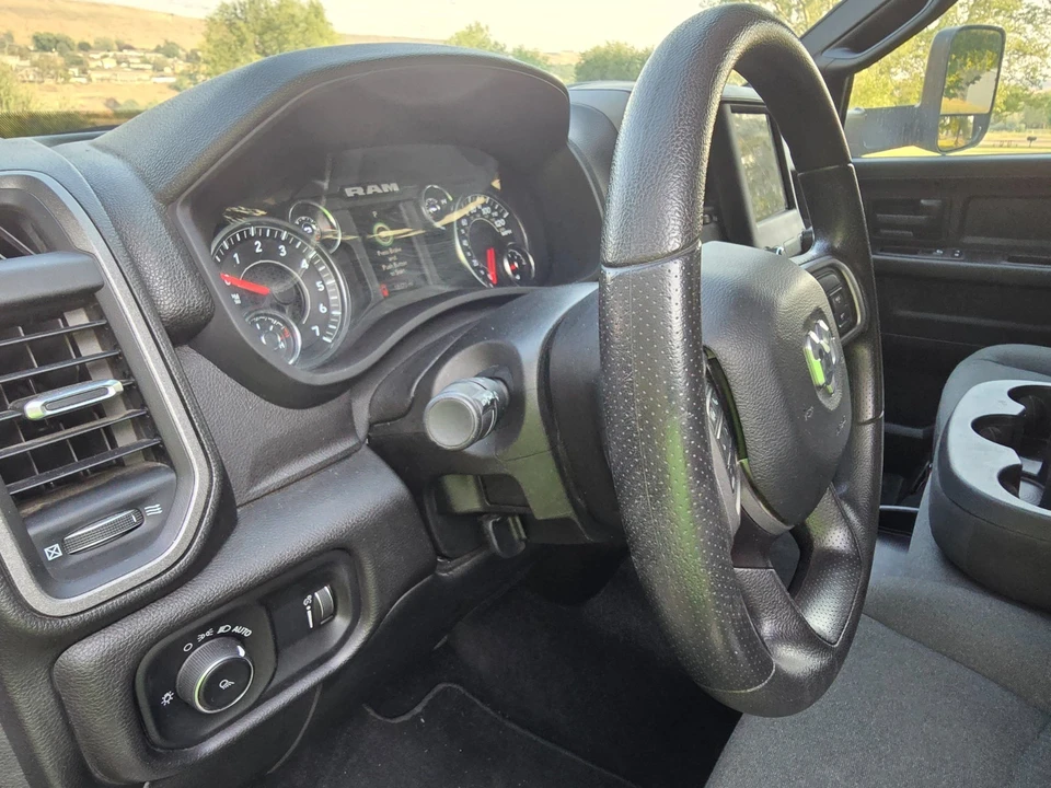 2021 Ram 2500 - Image 8 of 31