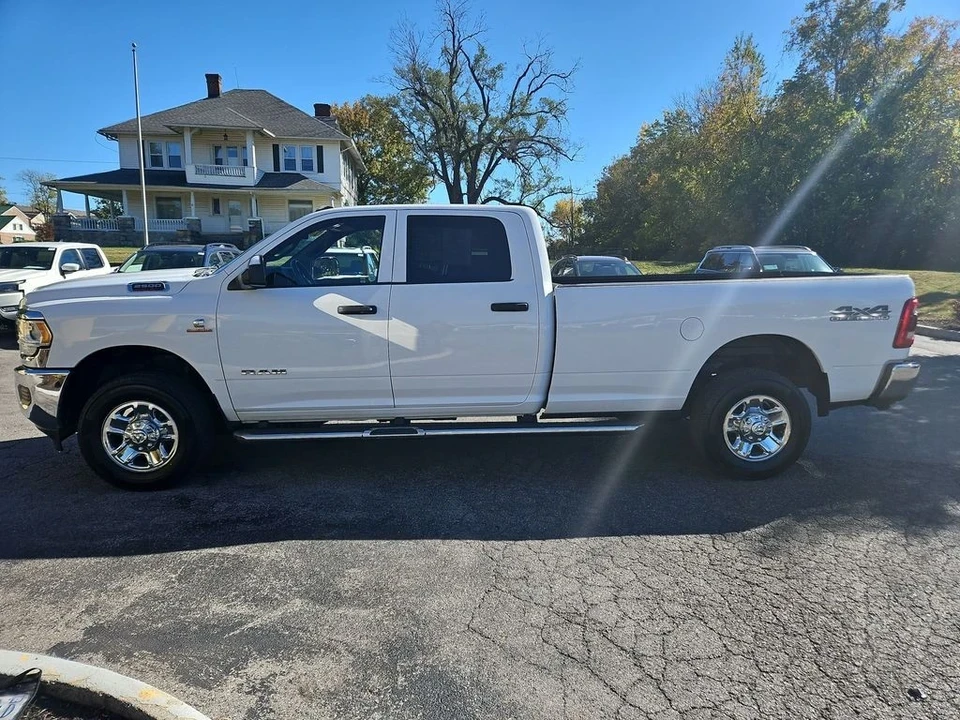 2021 Ram 2500 - Image 2 of 12