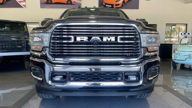 2021 Ram 3500 - Image 7 of 31