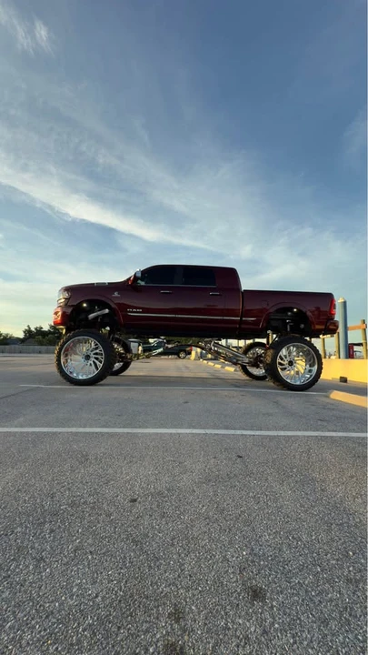 2021 Ram 3500 - Image 4 of 12
