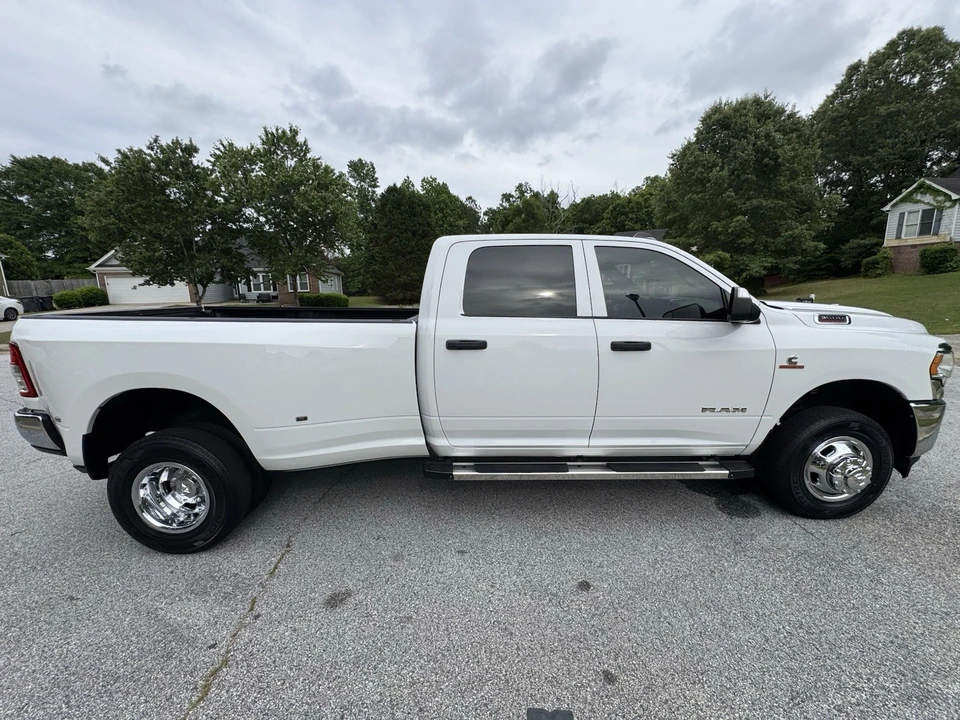 2021 Ram 3500 - Image 5 of 18