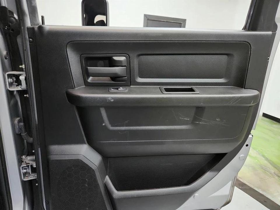 2021 Ram 3500 - Image 25 of 31