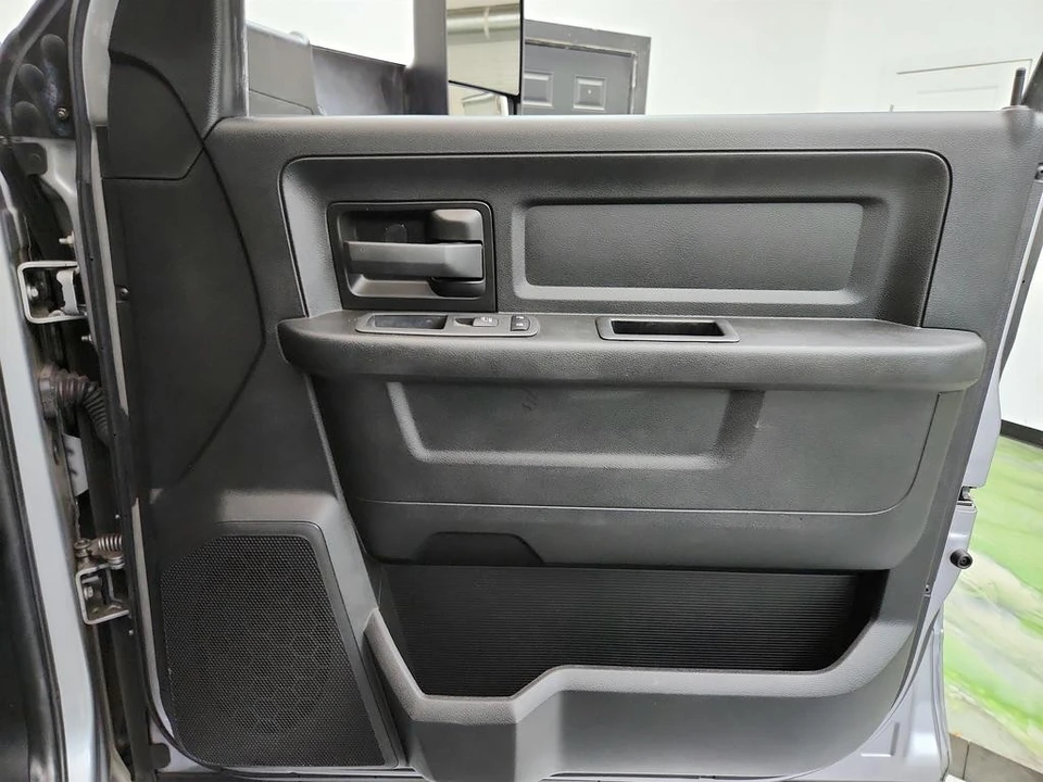 2021 Ram 3500 - Image 24 of 31