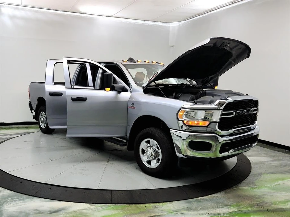 2021 Ram 3500 - Image 10 of 31
