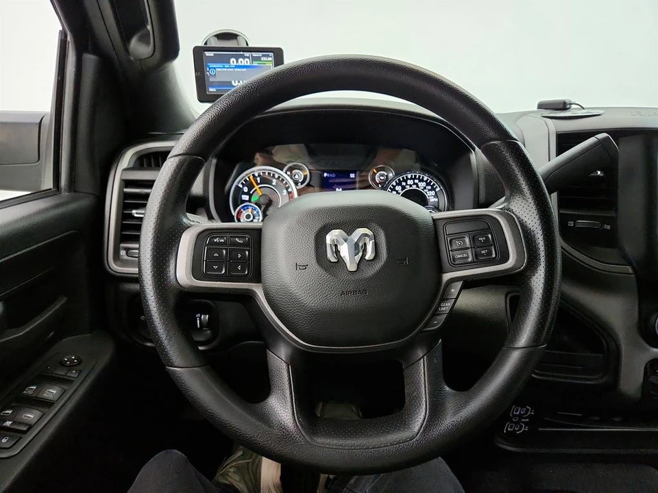 2021 Ram 3500 - Image 16 of 31