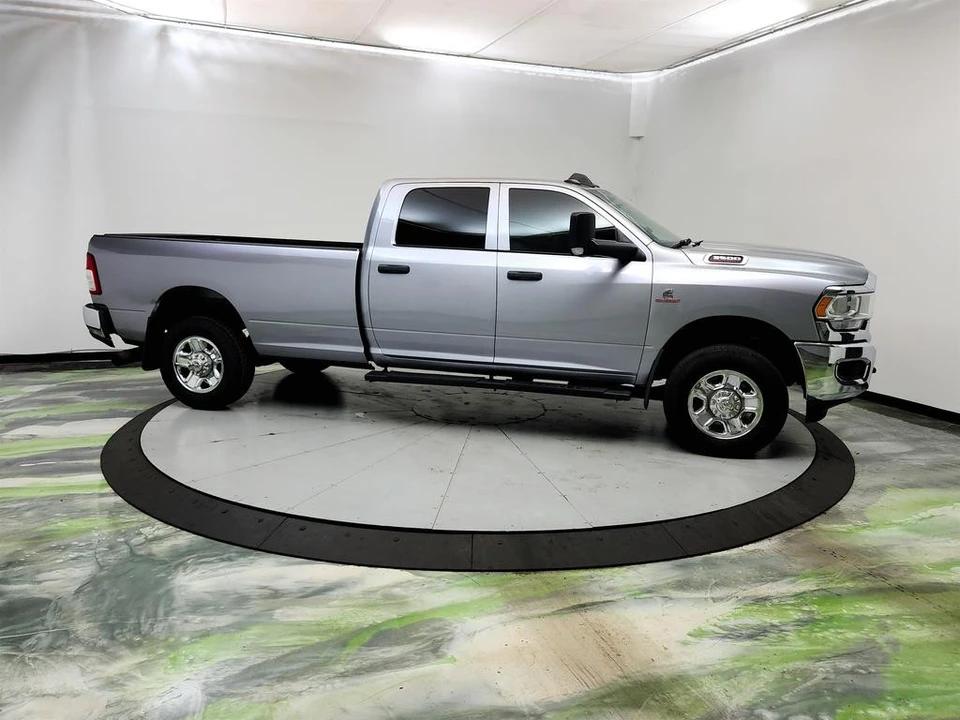 2021 Ram 3500 - Image 4 of 31