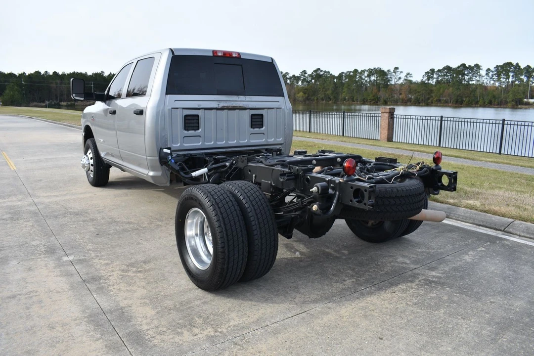 2021 Ram 3500 - Image 5 of 12