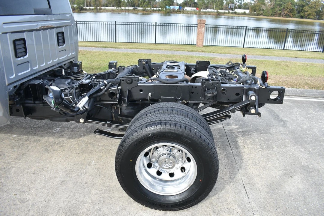 2021 Ram 3500 - Image 4 of 12
