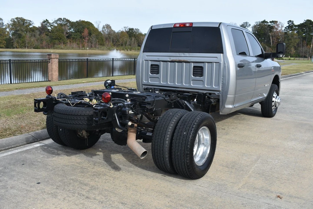 2021 Ram 3500 - Image 10 of 12