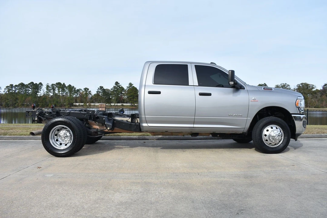 2021 Ram 3500 - Image 8 of 12
