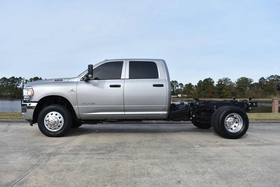 2021 Ram 3500 - Image 3 of 12
