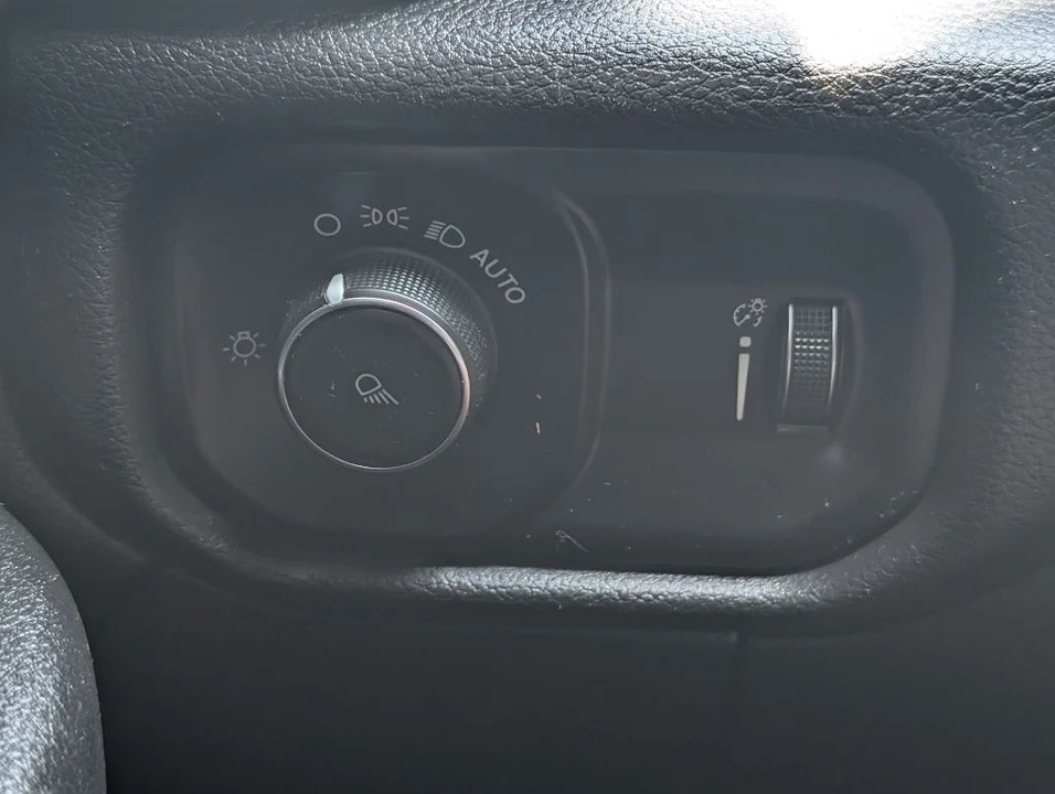 2021 Ram 3500 - Image 11 of 25