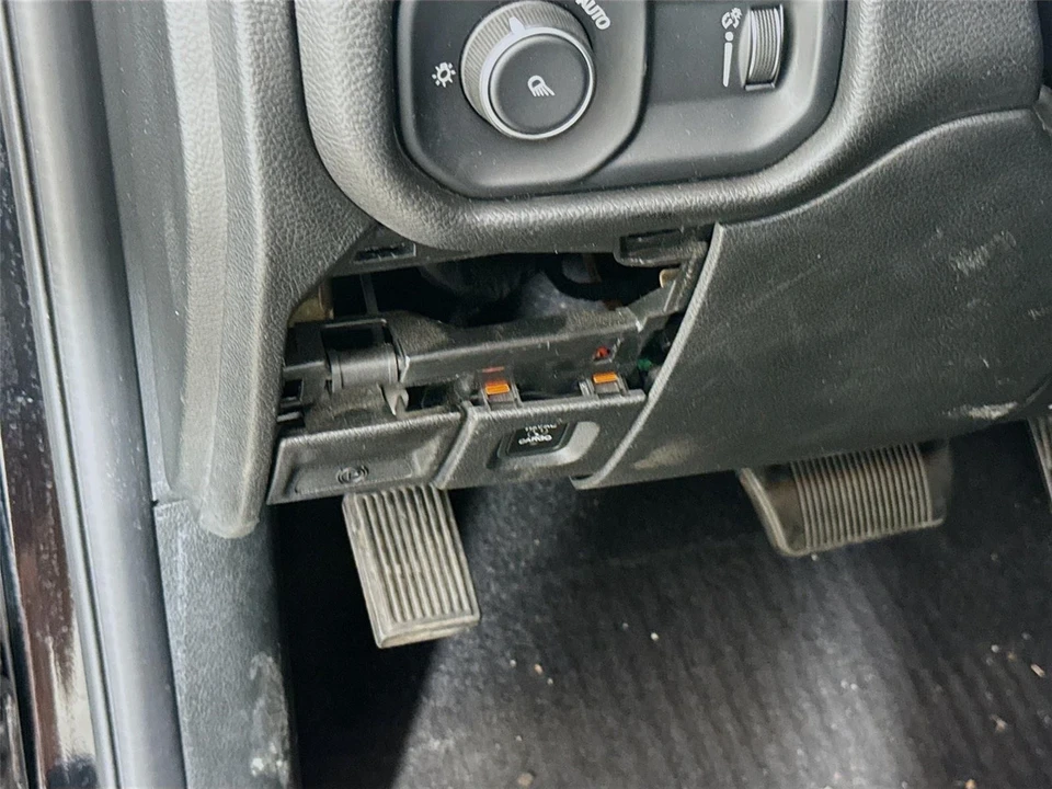 2021 Ram 3500 - Image 7 of 14