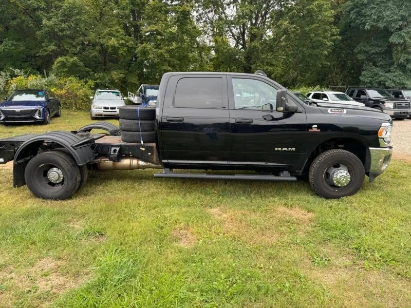 2021 Ram 3500 - Image 2 of 12