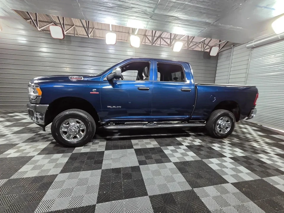 2021 Ram 3500 - Image 8 of 12