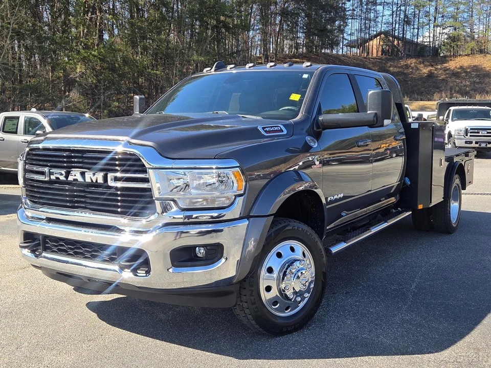 2021 Ram 4500 & 5500 - Image 17 of 20