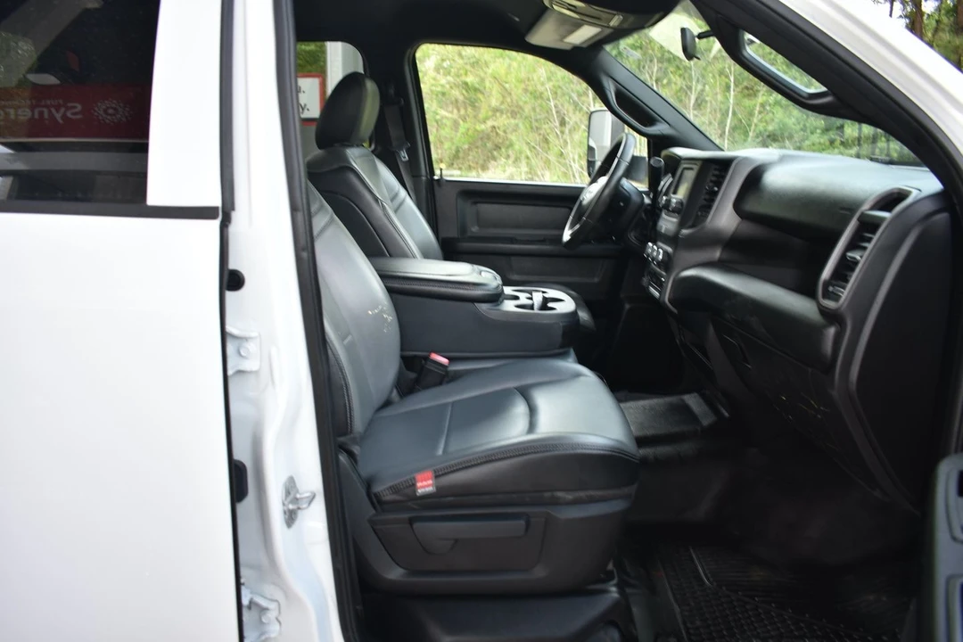 2021 Ram 4500 & 5500 - Image 18 of 21