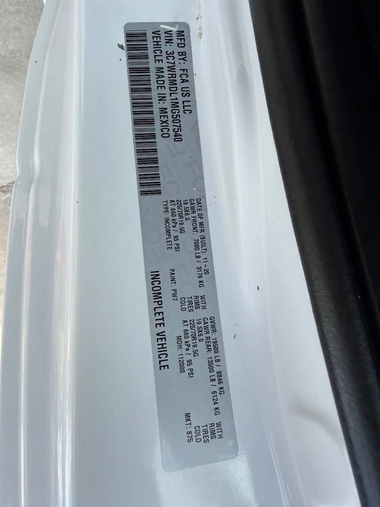2021 Ram 4500 & 5500 - Image 17 of 21