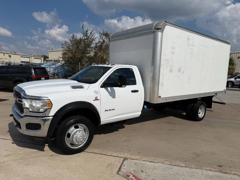 2021 Ram 4500 & 5500 - Image 9 of 21