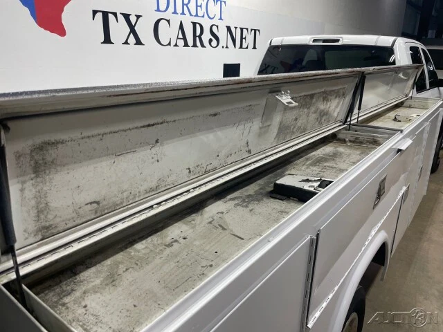 2021 Ram 4500 & 5500 - Image 17 of 24