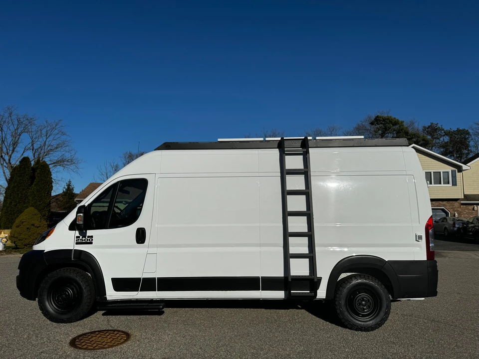 2021 Ram ProMaster - Image 8 of 31