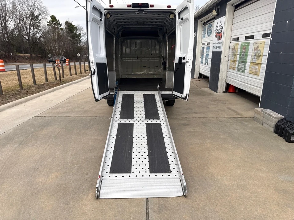 2021 Ram ProMaster - Image 9 of 17