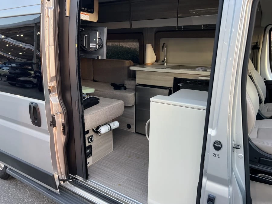 2021 Ram ProMaster - Image 10 of 12