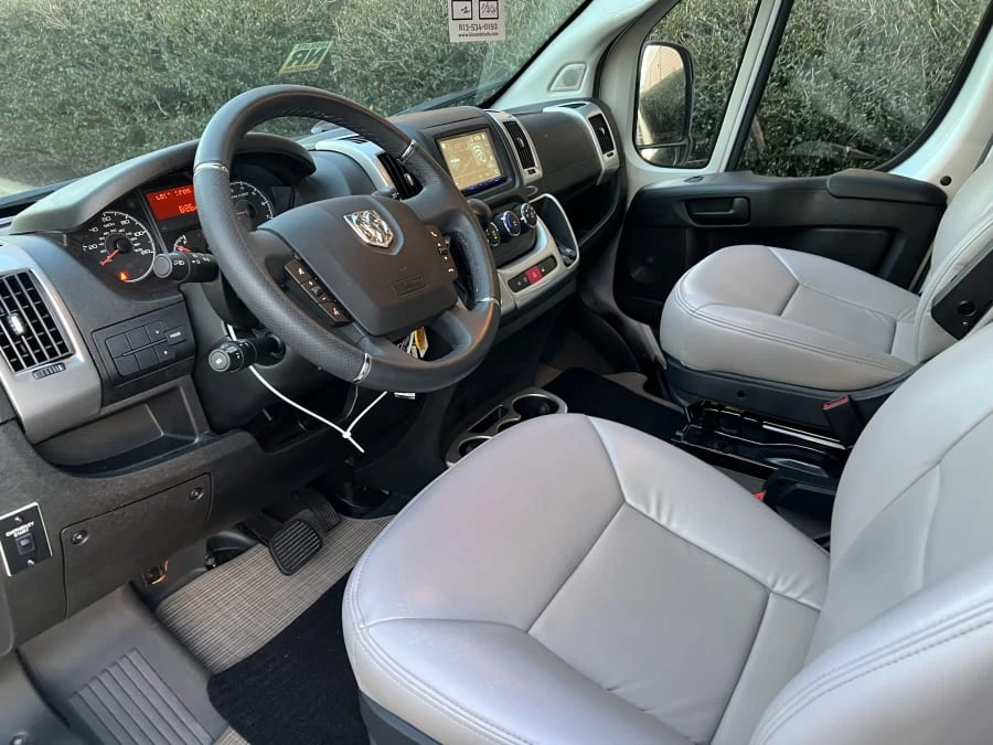 2021 Ram ProMaster - Image 5 of 12