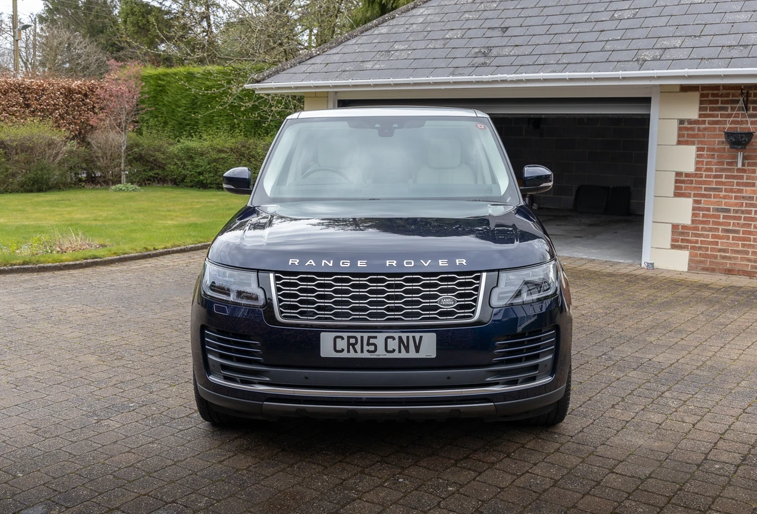 2021 Land Rover Range Rover L460 - Image 2 of 31