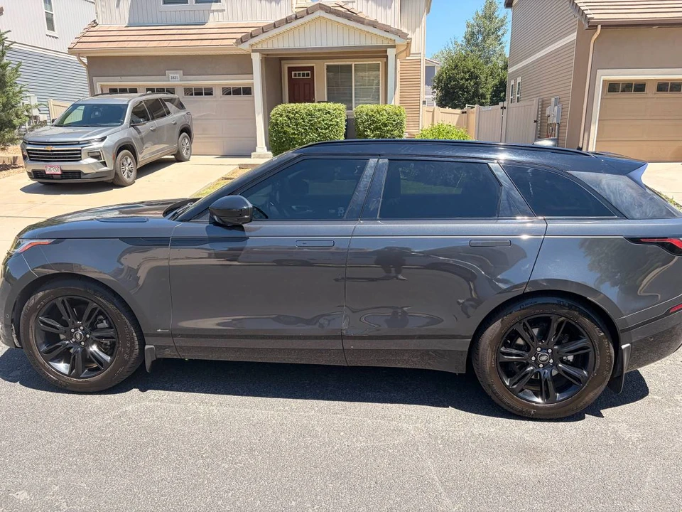 2021 Land Rover Range Rover Velar - Image 7 of 8