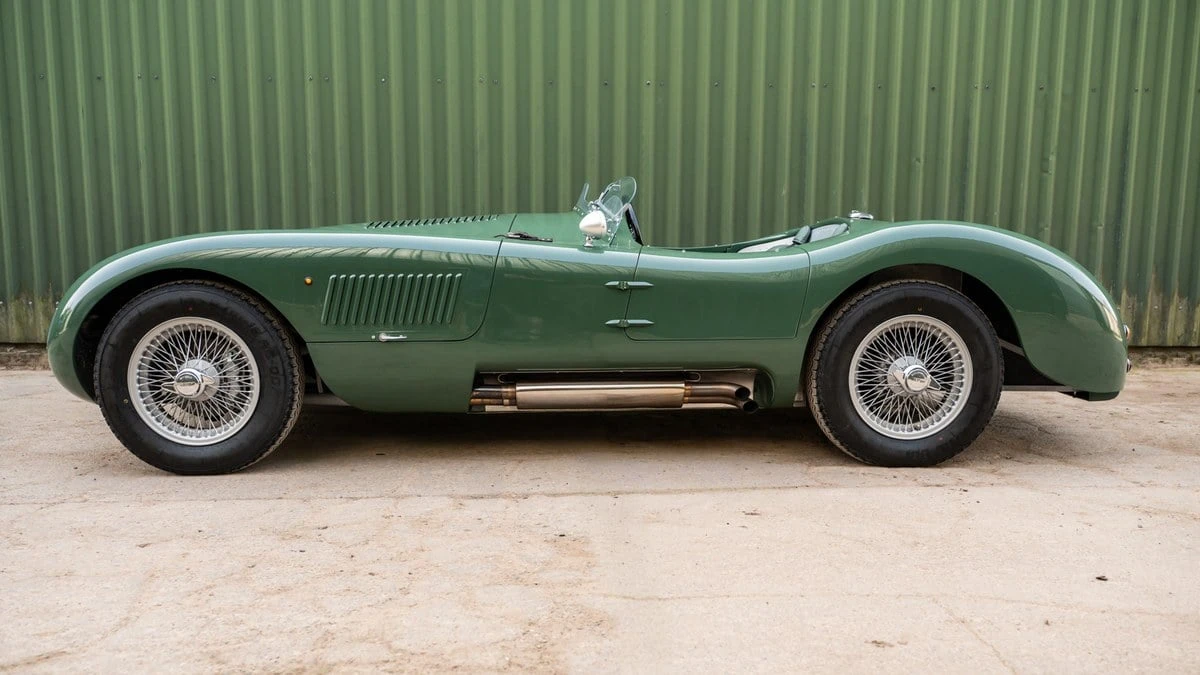 2021 Jaguar Replica - Image 12 of 30
