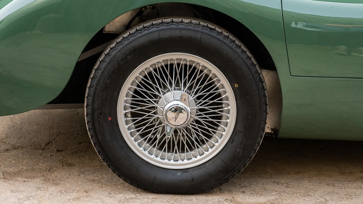 2021 Jaguar Replica - Image 16 of 30