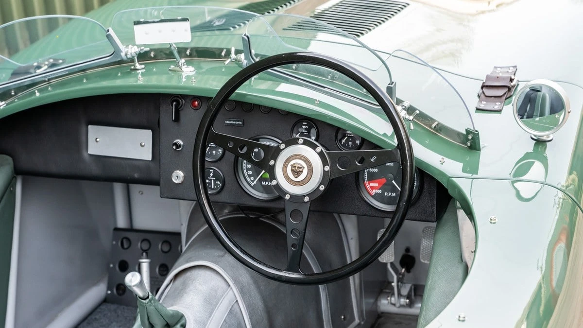 2021 Jaguar Replica - Image 20 of 30