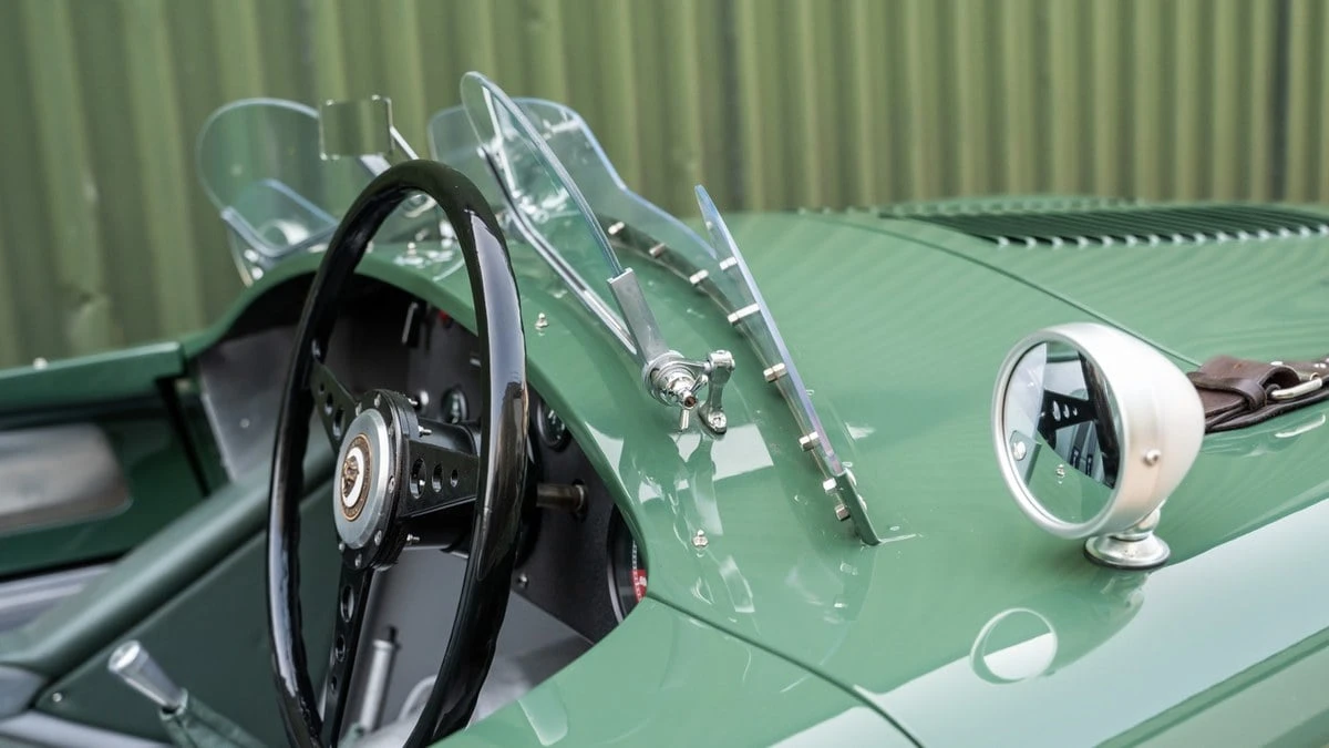 2021 Jaguar Replica - Image 22 of 30