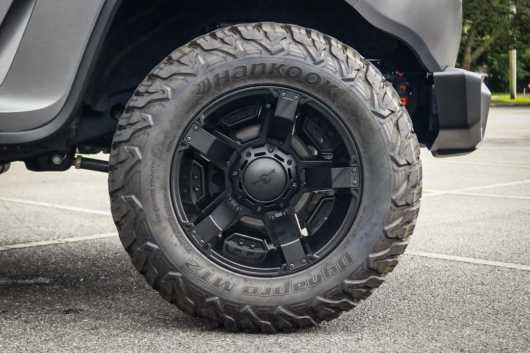 2021 Rezvani - Image 25 of 31
