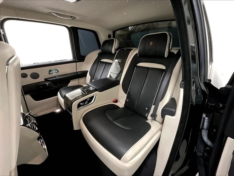 2021 Rolls-Royce Cullinan Black Badge - Image 19 of 20