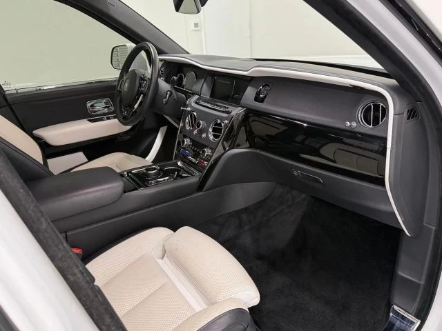 2021 Rolls-Royce Cullinan Black Badge - Image 13 of 16
