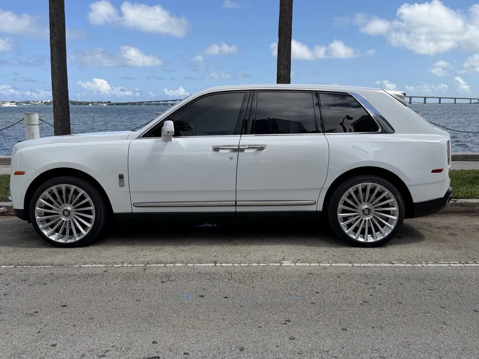 2021 Rolls-Royce Cullinan - Image 2 of 31