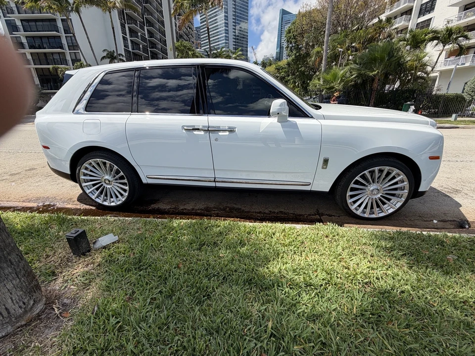 2021 Rolls-Royce Cullinan - Image 15 of 31