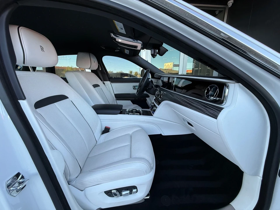 2021 Rolls-Royce Ghost 2nd Gen - Image 19 of 21
