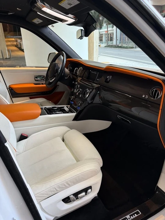 2021 Rolls-Royce Cullinan Black Badge - Image 16 of 20